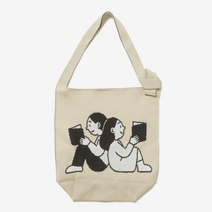 SUNDAE-Book-READING COUPLE